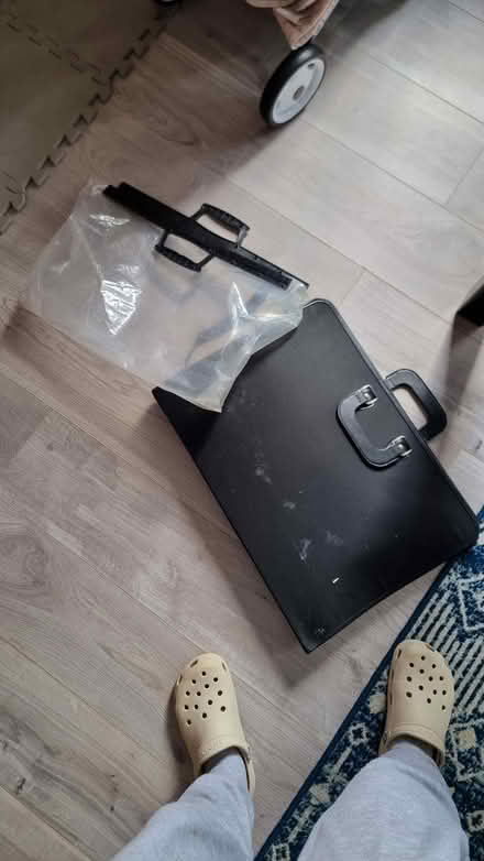 Photo of free Two large A3 folders (Scotstounhill G14) #1