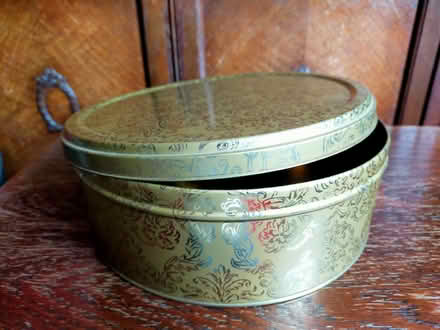 Photo of free Biscuit tins (Roehampton SW15) #4