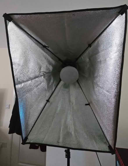 Photo of free Andoer Photography Light with working Bulb and Remote. (Ebley GL10) #3