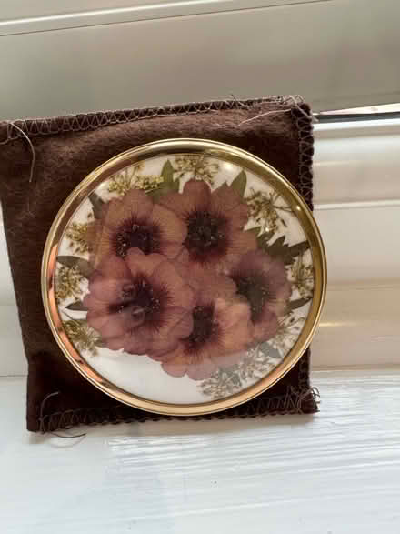 Photo of free Pretty little mirror (Windlesham GU20) #2