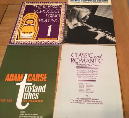 Photo of free Piano lesson books (Bannockburn FK7) #1