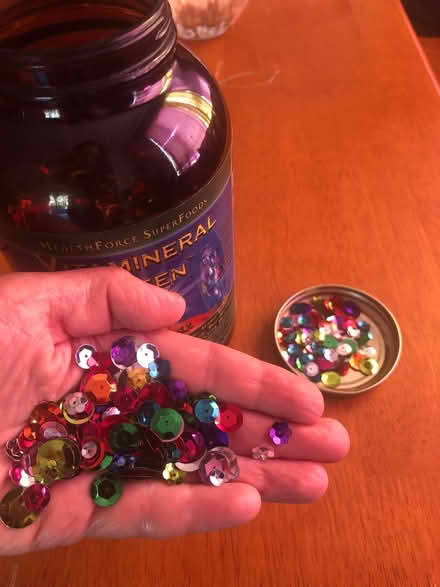 Photo of free Sequins (Cambrian) #1