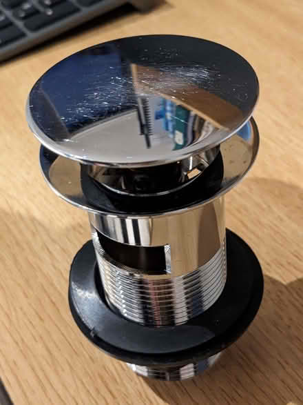 Photo of free 1½" Chrome brass large clicker basin waste, slotted tail (Fulwood S10) #2