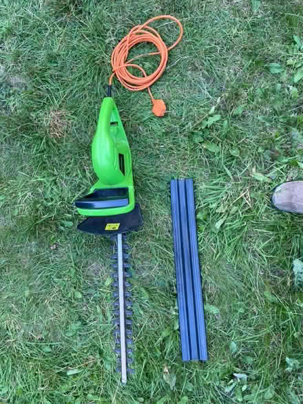 Photo of free Hedge Trimmers (Wincobank Sheffield S9) #1