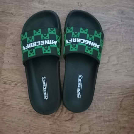 Photo of free Minecraft sliders adult size 6 (Studley B80) #1