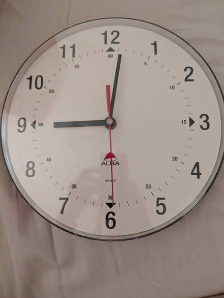 Photo of free Modern style wall clock (CM12) #1
