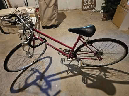 Photo of free Schwhinn women's bike (Raritan Township/Ringoes) #1