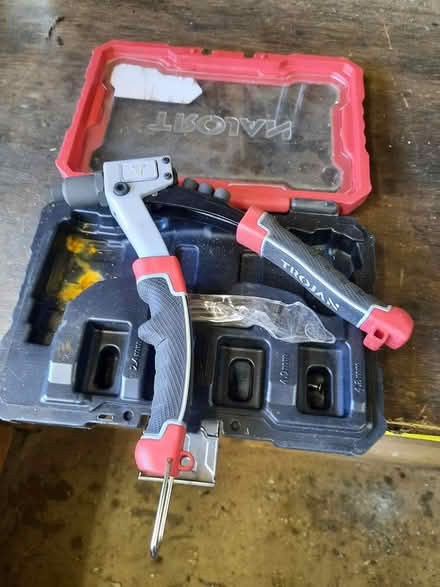 Photo of free Pop Rivet Gun (Tiptree CO5) #1