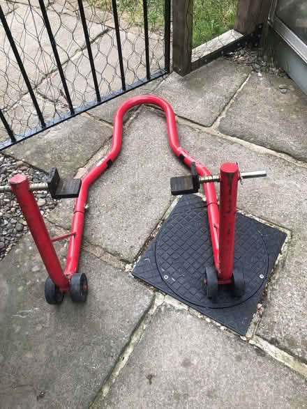 Photo of free Bike stand (SY22) #1