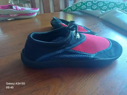 Photo of free Kids Water Shoes Size 3 (Langer Lane, S40) #2