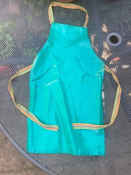 Photo of free Small child apron (Agar Grove NW1) #1
