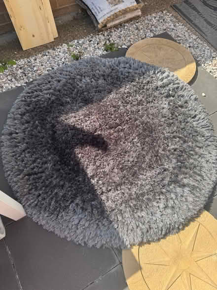 Photo of free Round Rug - deep pile/plush/shaggy (Wadsley Bridge S5 8) #1