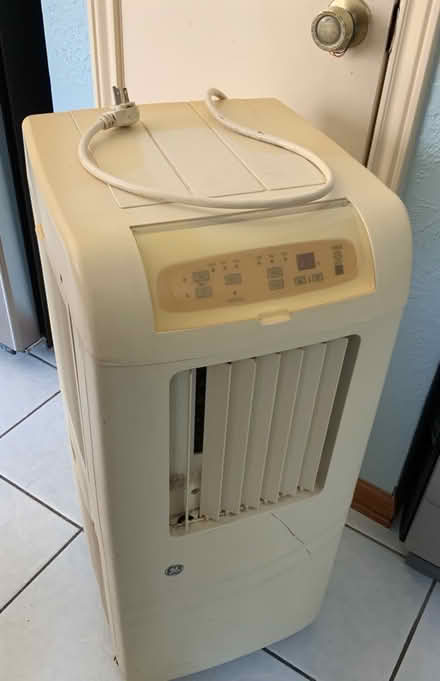 Photo of free Standing air conditioner (Fondren x W.Bellfort in SW Hou) #1