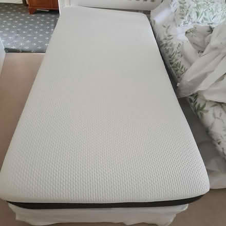 Photo of free Emma single mattress (Hunmanby YO14) #1