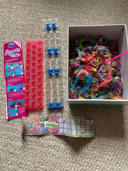 Photo of free Loom bands and frames (Levenshulme M19) #1