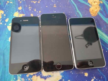 Photo of free iPhone 4/iPhone 5/iPod (Kinson Village Green Stocks BH10) #1