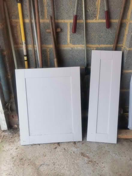Photo of free Kitchen cupboard doors (Hanworth RG12) #1