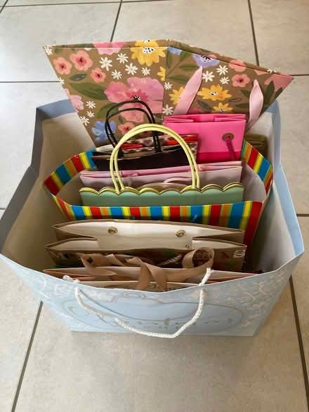 Photo of free Collection of gift bags (Stock CM4) #1