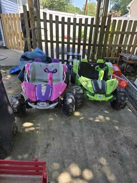 Photo of free 2 electric cars 1 boy 1.girl (34 region drive hazlet) #1