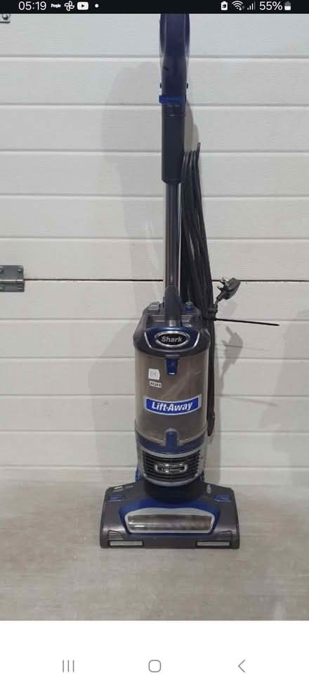 Photo of Shark lift away upright vacuum cleaner (Sneinton NG2) #1