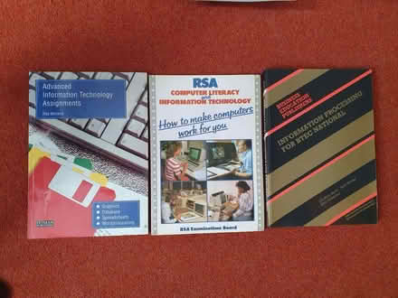 Photo of free IT Books (Furzton MK4) #1