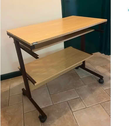Photo of free Desk (Guildford town centre GU1) #1