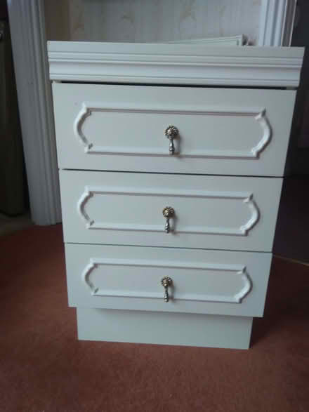 Photo of free 3 drawer unit with a glass top. (Runwell SS11) #1