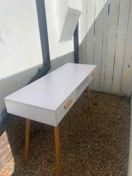 Photo of free White Desk (Burgess Hill RH15) #1