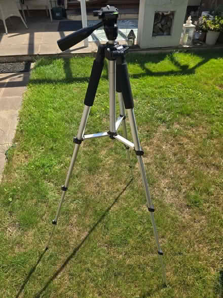 Photo of free Ultimax UM-TR57 Lightweight Tripod (Hawkwell SS5) #1