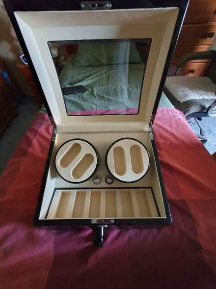 Photo of free A box and winder for watch collection (Fishermead MK6) #2