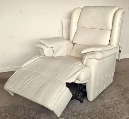 Photo of free Cream Leather Recliner (manual) (Euxton PR7) #3