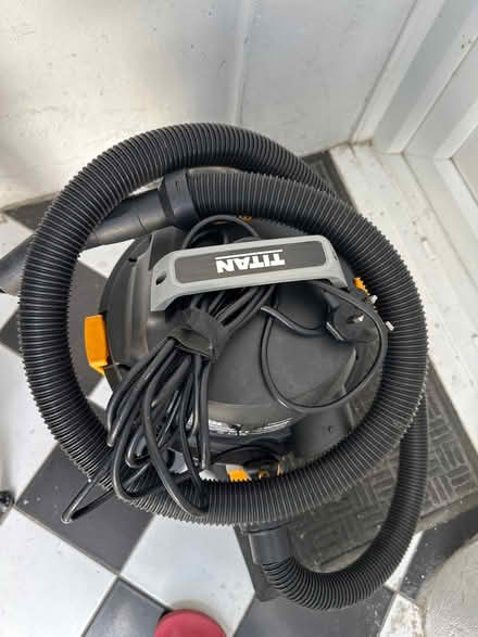 Photo of free Vacuum cleaner (Waverley Road. SE187TJ) #2