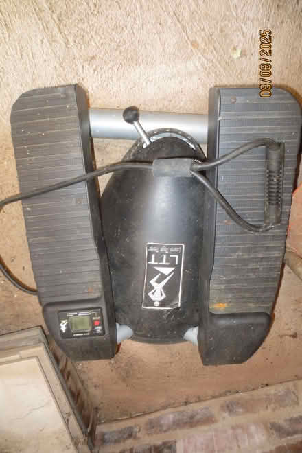 Photo of free Lateral Thigh Trainer (Little Welland WR13) #1