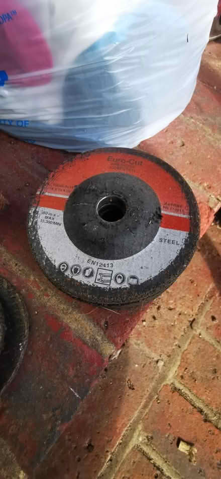 Photo of free Grinding discs 100mm (Coulsdon CR5) #1