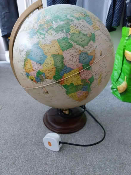 Photo of free Light up globe (Tilehurst, Reading) #1