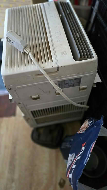 Photo of free Window ac unit (Fairplay) #1