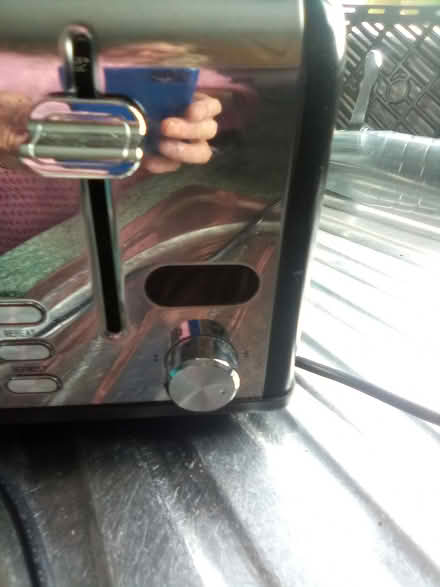 Photo of free halogen cooker. &digital toaster (DN3 edenthorpe doncaster) #1