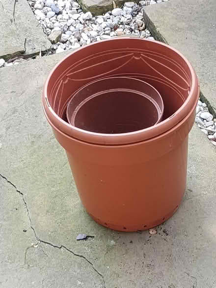Photo of free Plastic plant pots (Sheffield 2) #1