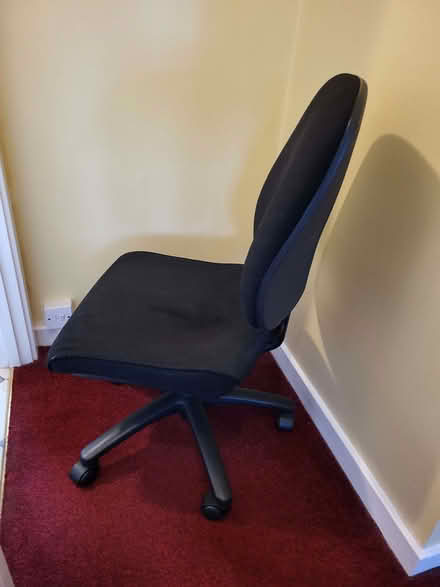 Photo of free Swivel chair (Northwood HA6) #1