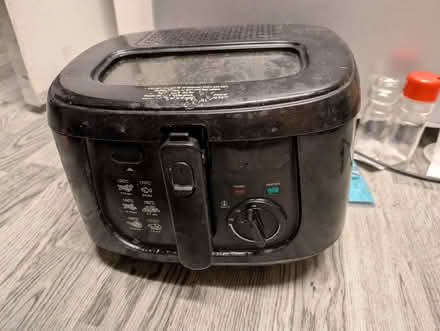 Photo of free deep fat fryer (Wybourn S2) #1