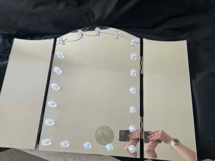 Photo of free Hollywood mirror (Maldon CM9) #1
