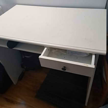 Photo of free Table (Southwark) #1