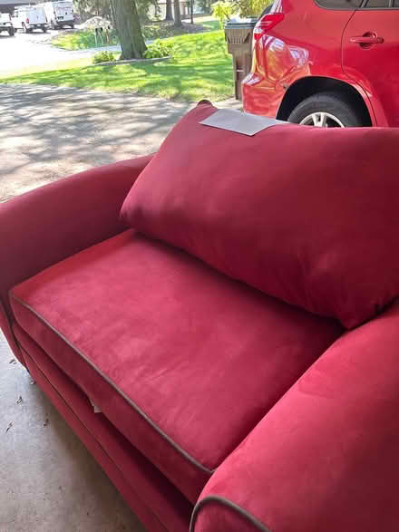 Photo of free Love seat , not torn , no smoking (Beavercreek) #1