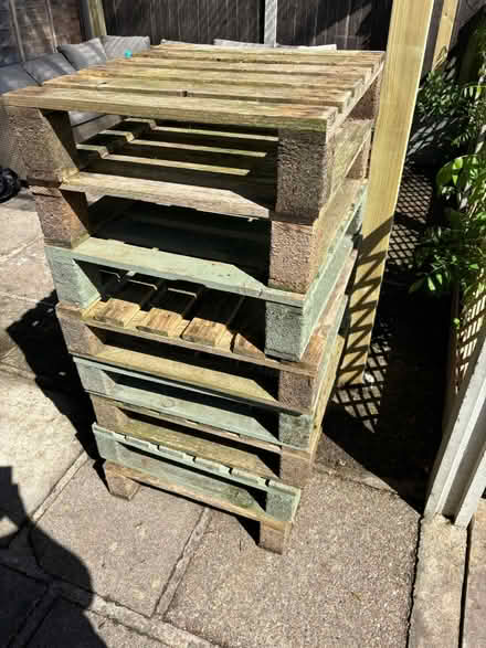 Photo of free Small size pallets (Belper DE56) #1
