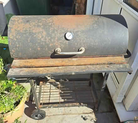 Photo of free Rusty charcoal barbecue (Seaside BN22) #1