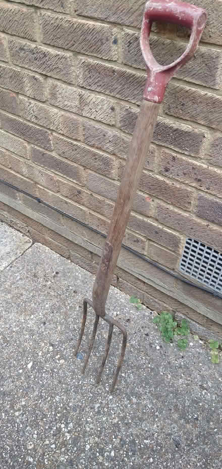 Photo of free Garden fork (GU14) #1