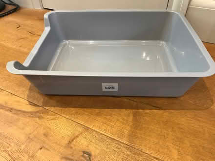 Photo of free Cat litter tray for easy access (Mountier Court E11) #2
