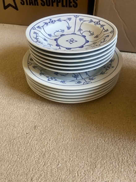 Photo of free Plates (Barnes) #1