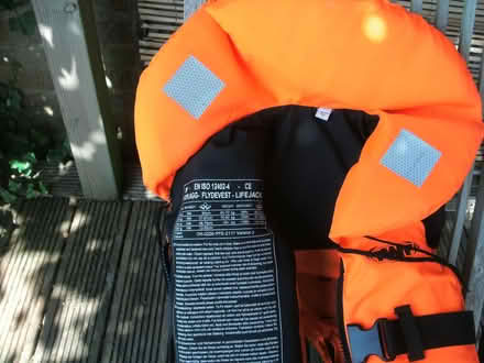 Photo of free Lifejacket for child 20-30kg (Portslade by Sea BN3) #2