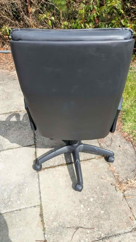 Photo of free Office/Computer Chair (Dunning PH2) #2